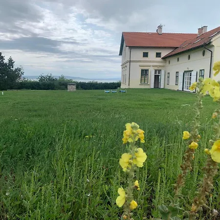 Pantlika Kastely Balatonakali